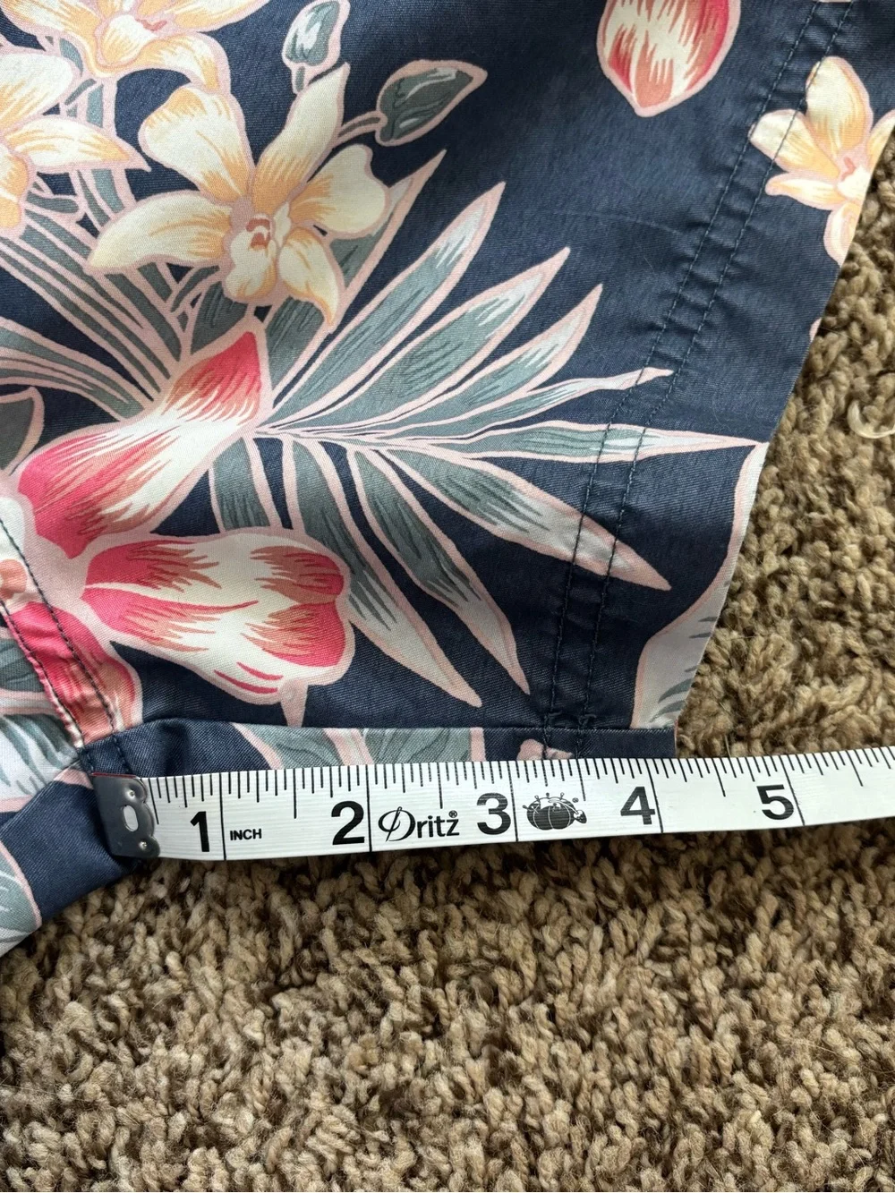 American Eagle Men’s M Floral Swim Trunks